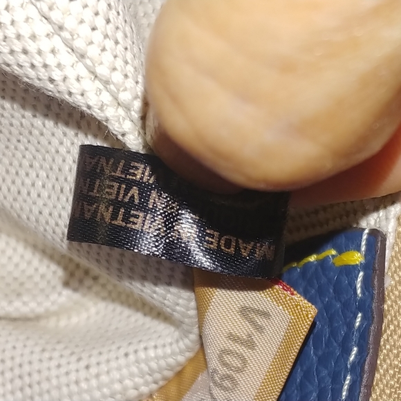 Dooney & Bourke Leather Hobo Shoulder Bag - Picture 12 of 12